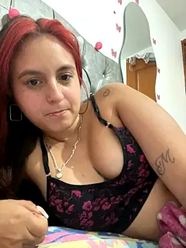 Snapshot of EmilyCoy_ chatting on 11-09-25, 07:45 EmilyCoy online show from 11-09-25, 07:45