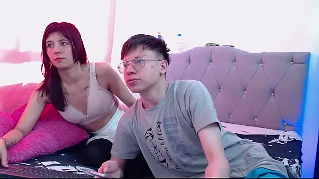 Snapshot of MAYTE__RICK chatting on 09-20-25, 09:05 MAYTE  RICK online show from 09-20-25, 09:05