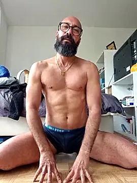Latinox79 online show from 05-18-26, 01:50