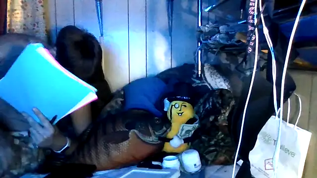 Snapshot of Duanennnn chatting on 09-09-25, 03:44 Duanennnn online show from 09-09-25, 03:44