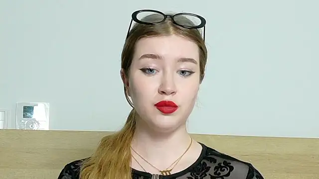 Rebecca Lace online show from 09-15-25, 01:33