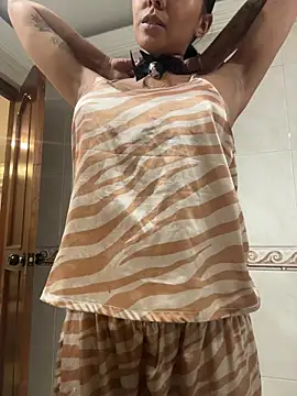 Snapshot of GiorgiaLuxee chatting on 11-20-25, 11:04 GiorgiaLuxee online show from 11-20-25, 11:04