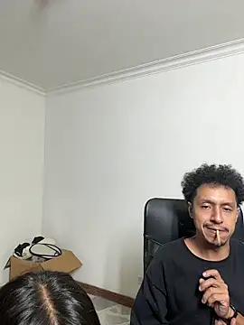 Snapshot of GiorgiaLuxee chatting on 11-23-25, 12:10 GiorgiaLuxee online show from 11-23-25, 12:10