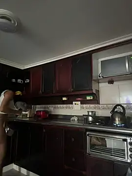 Snapshot of GiorgiaLuxee chatting on 12-14-25, 12:10 GiorgiaLuxee online show from 12-14-25, 12:10