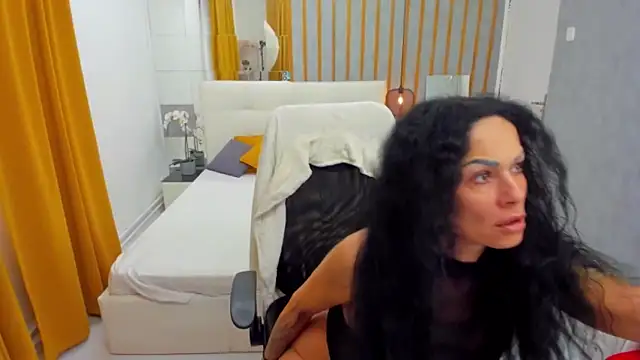 Snapshot of MarbellaRyder chatting on 11-08-25, 12:05 MarbellaRyder online show from 11-08-25, 12:05