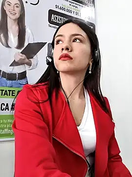 Snapshot of CHARLOTTE__05 chatting on 11-06-25, 01:12 CHARLOTTE 05 online show from 11-06-25, 01:12