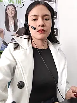 Snapshot of CHARLOTTE__05 chatting on 11-08-25, 01:22 CHARLOTTE 05 online show from 11-08-25, 01:22