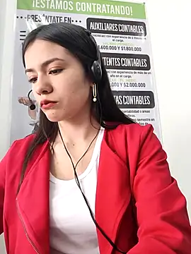 Snapshot of CHARLOTTE__05 chatting on 11-12-25, 12:49 CHARLOTTE 05 online show from 11-12-25, 12:49