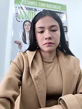 Snapshot of CHARLOTTE__05 chatting on 11-15-25, 12:13 CHARLOTTE 05 online show from 11-15-25, 12:13