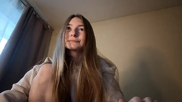 Nymera flare online show from 11-27-25, 06:26