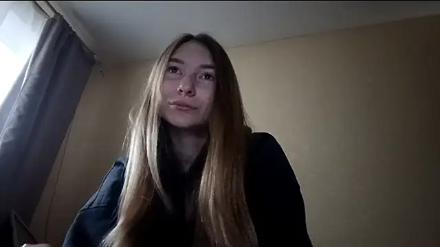 Nymera flare online show from 12-18-25, 07:58