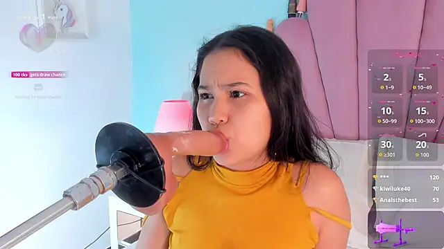 emma clarke  online show from 10-24-25, 04:03