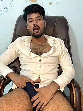 Snapshot of MeekBatgirl chatting on 10-03-25, 04:53 MeekBatgirl online show from 10-03-25, 04:53