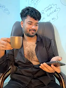 Snapshot of MeekBatgirl chatting on 10-05-25, 07:28 MeekBatgirl online show from 10-05-25, 07:28