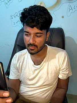 Snapshot of MeekBatgirl chatting on 10-11-25, 04:16 MeekBatgirl online show from 10-11-25, 04:16