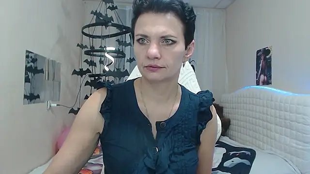 AvaSaturnian online show from 11-04-25, 07:18