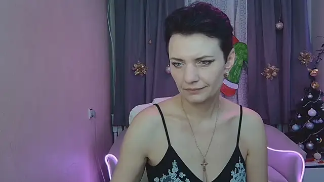 AvaSaturnian online show from 12-20-25, 07:37