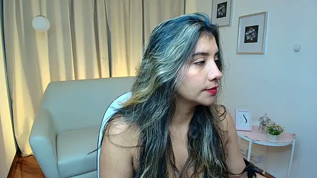 nina moen online show from 12-19-25, 03:35