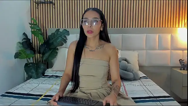 Roseaurora online show from 02-11-26, 12:54