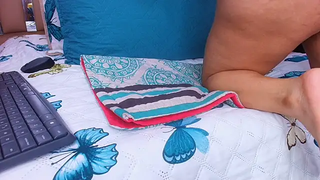 sweegirl69 online show from 09-15-25, 12:05