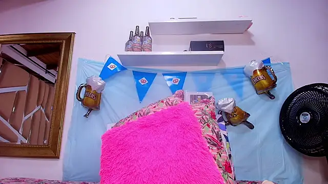 sweegirl69 online show from 10-04-25, 12:25