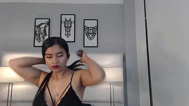 Valeria Velez  online show from 10-10-25, 11:31