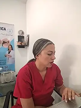 Snapshot of Madisson-04_ chatting on 11-21-25, 06:39 Madisson-04 online show from 11-21-25, 06:39