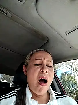 Snapshot of Madisson-04_ chatting on 11-22-25, 07:02 Madisson-04 online show from 11-22-25, 07:02