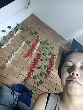 Snapshot of MiaForever1 chatting on 09-30-25, 09:42 MiaForever1 online show from 09-30-25, 09:42