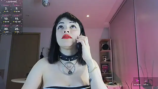 Snapshot of novafet chatting on 12-22-25, 12:07 novafet online show from 12-22-25, 12:07