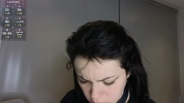 Snapshot of novafet chatting on 01-08-26, 08:38 novafet online show from 01-08-26, 08:38