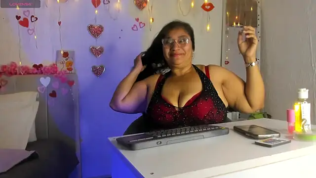 Snapshot of milf_latinn chatting on 09-17-25, 02:41 milf latinn online show from 09-17-25, 02:41