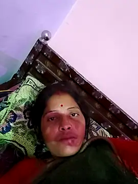 Snapshot of Sharma_pooja chatting on 10-20-25, 12:11 Sharma pooja online show from 10-20-25, 12:11