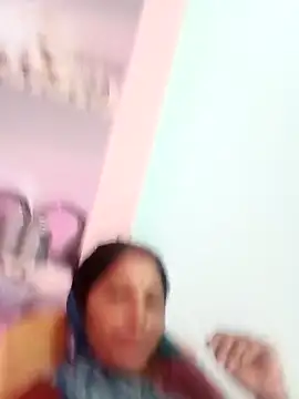 Snapshot of Sharma_pooja chatting on 10-21-25, 03:35 Sharma pooja online show from 10-21-25, 03:35