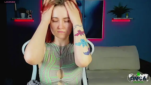 Roxy foxi online show from 11-09-25, 01:04