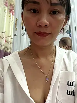 Almond-cute online show from 09-23-25, 10:51