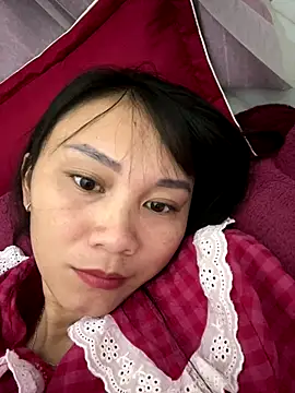 Almond-cute online show from 10-22-25, 12:49