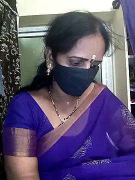 Snapshot of Mee_harini-telugupilla chatting on 11-08-25, 07:30 Mee harini-telugupilla online show from 11-08-25, 07:30