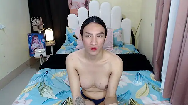 AmandaTheMonsterCock online show from 10-12-25, 03:33