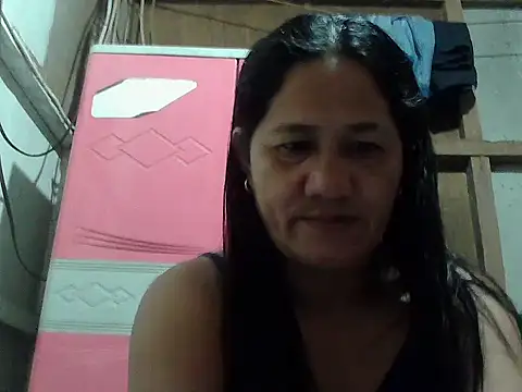 Snapshot of hotmama_063 chatting on 10-21-25, 07:58 hotmama 063 online show from 10-21-25, 07:58
