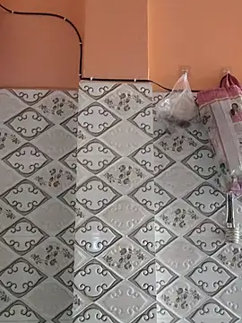 Snapshot of Aidakhan1212 chatting on 12-21-25, 04:19 Aidakhan1212 online show from 12-21-25, 04:19