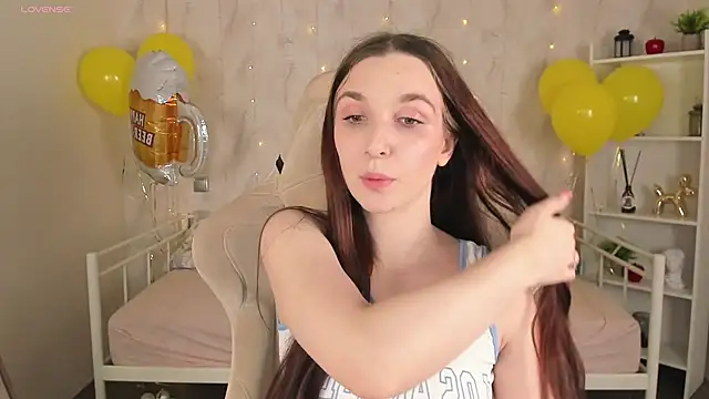 Snapshot of Miss___Eva chatting on 09-26-25, 12:03 Miss Eva online show from 09-26-25, 12:03