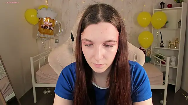 Snapshot of Miss___Eva chatting on 09-30-25, 12:04 Miss Eva online show from 09-30-25, 12:04