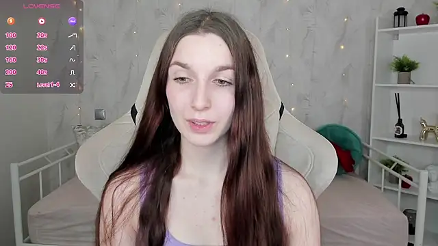 Snapshot of Miss___Eva chatting on 10-20-25, 12:11 Miss Eva online show from 10-20-25, 12:11