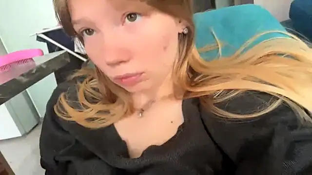 Snapshot of Sweet_horizon chatting on 10-16-25, 08:15 Sweet horizon online show from 10-16-25, 08:15