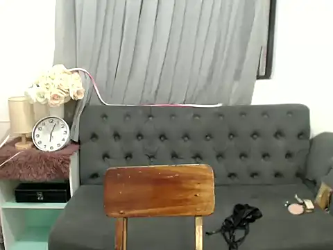 Misskatexx online show from 12-17-25, 10:10