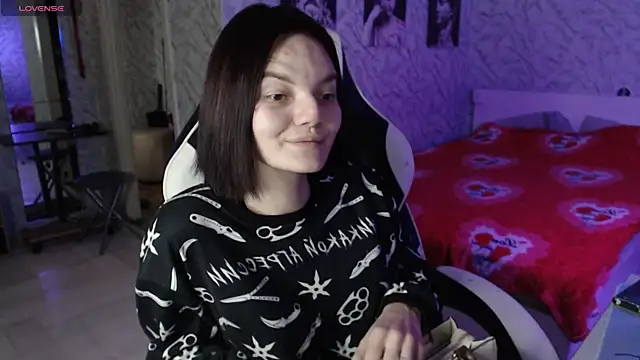 Kitti study online show from 10-18-25, 06:16