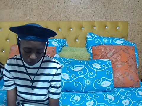 SweetSlenderChoc online show from 02-14-26, 03:31