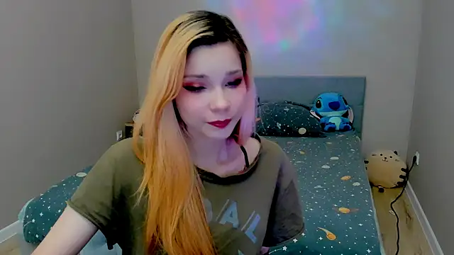 Kitten Alissa online show from 10-02-25, 06:15