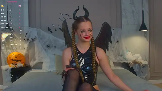 Snapshot of Mary_Parksy chatting on 10-31-25, 05:36 Mary Parksy online show from 10-31-25, 05:36